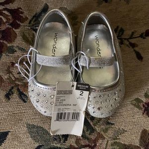 Wonder kids- size 2 shoes